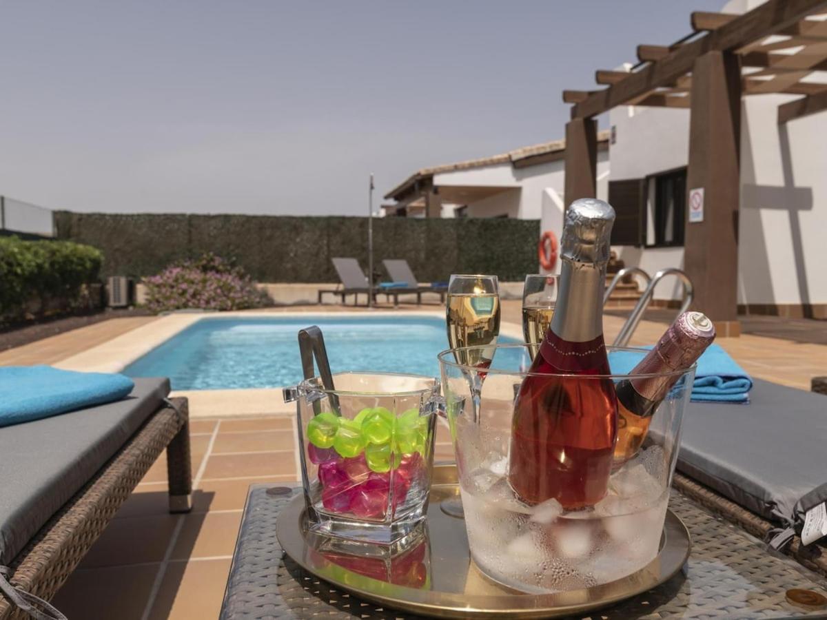 Lightbooking Pueblo Majorero Piscina Climatizada Jove 10 Caleta De Fuste Luaran gambar